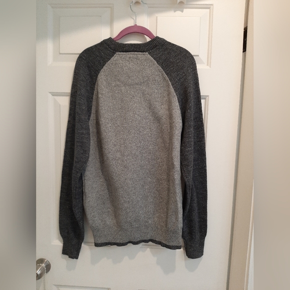 BNWT Roots men cotton sweater (Chest 51cm, Length 74cm) - Picture 2 of 7